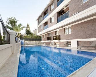 Atrium Apart Hotel - Cesme - Pool