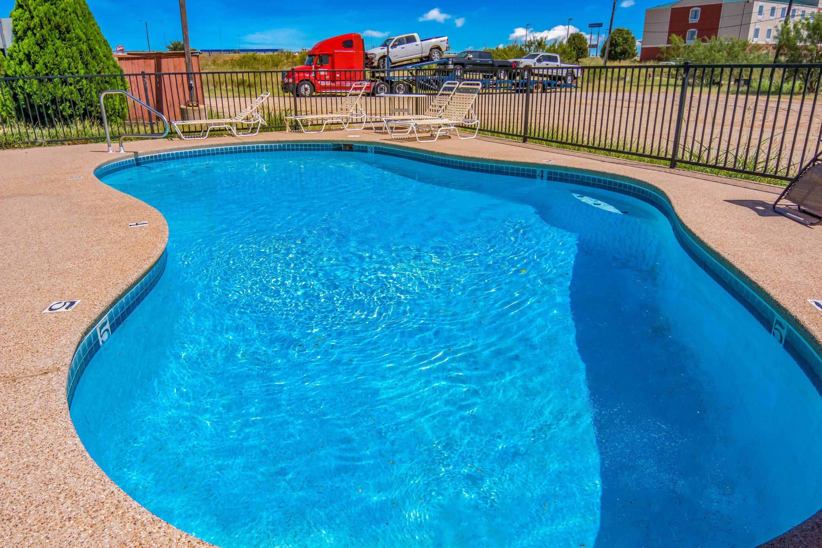 Econo Lodge Inn and Suites Sweetwater I-20 - Sweetwater - Piscina