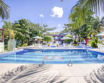 OYO Pousada Recanto Shangrilá, Jardim Excelcior, - Cabo Frio - Bể bơi