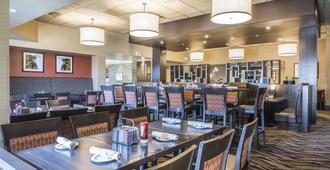 Quality Hotel & Conference Centre - Fort McMurray - Restaurante