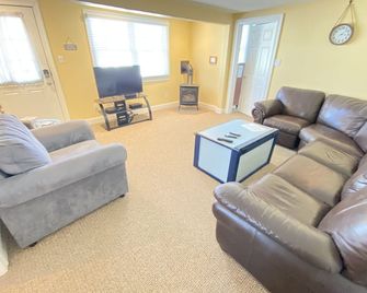 Elegant Cape May Condo - Cape May - Wohnzimmer