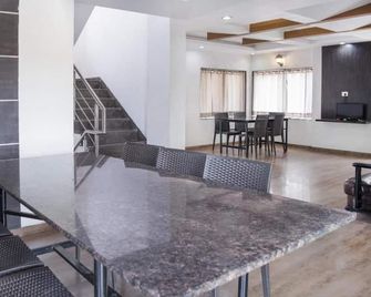 Reveridge Skyinn 6BH Bungalow Private Mountain Retreat for Families & Groups - Mahabaleshwar