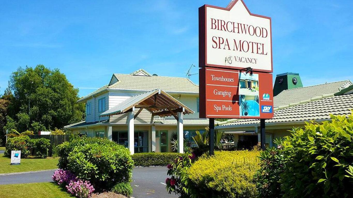 Birchwood Spa Motel