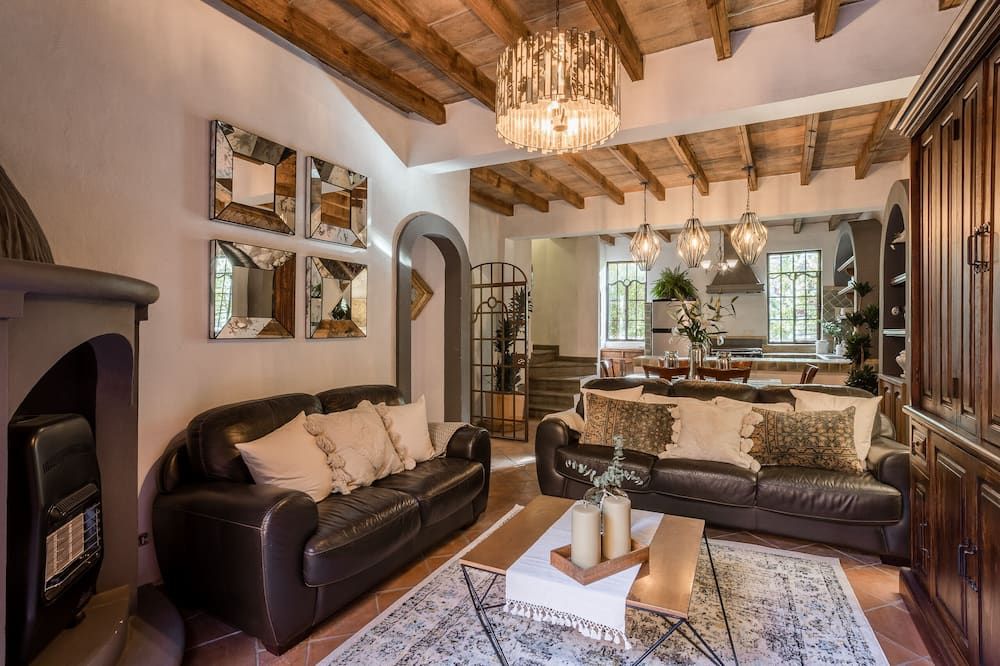 3BR Garden Home with Rooftop & Garage in Centro San Miguel de Allende - San Miguel de Allende - Sala de estar