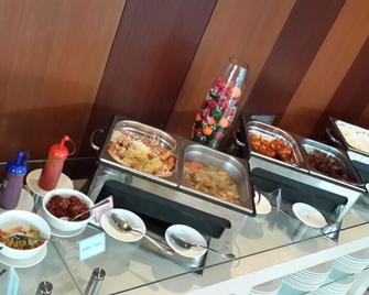 V Hotel Tebet - Yakarta