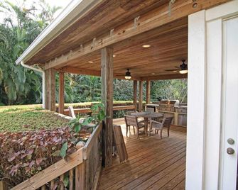 Sun, Shells and Seaspray w/ Lanai - Delray Beach - Patio