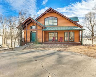 Private Boat Ramp and Dock Kentucky Lake Cabin! - Camden - Edificio
