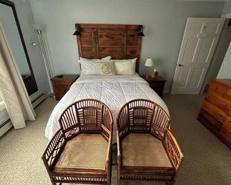 The Bond Inn Room #7 - Warrensburg - Habitación