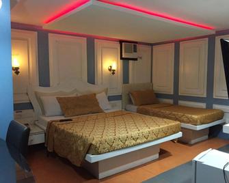 Icon Hotel Macapagal - Pasay - Bedroom