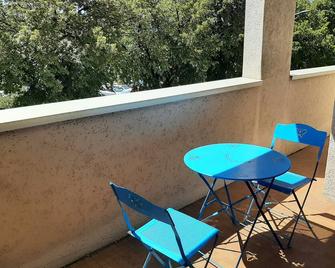 New, charming T3 classified center Lons le Saunier in the Jura - Lons-le-Saunier - Balkon