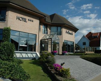 Hotel Apostroff - Koksijde - Gebäude