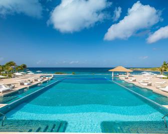 Sandals Royal Curacao - 紐波特（庫拉索島） - 游泳池