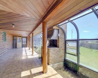 Spacious Pinedale Home with Mountain Range View - Pinedale - Балкон