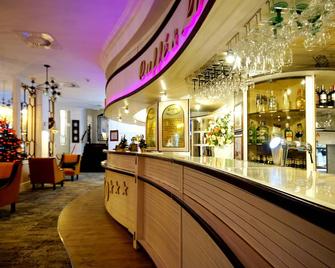 هوتل أوتافيانو - سوينوجسس - بار