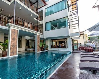 Goldenbell Hotel Chiangmai - Chiang Mai - Pool