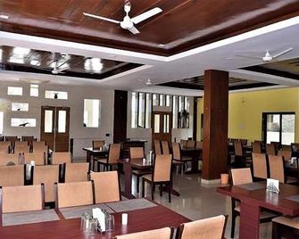 Hotel The Paradise - Kelwāra - Restaurant