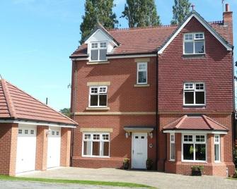 2 The Rocklands - Birkenhead - Building