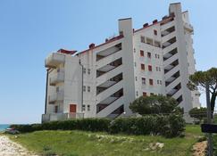 Welcoming apartment in Marotta at the seabeach - Marotta - Edificio