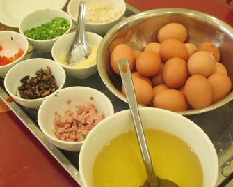 The Queen Hotel & Spa - Hanoi - Comida