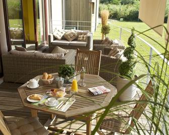 Les Loges Du Ried - Studios & Appartements proche Europapark - Marckolsheim - Patio