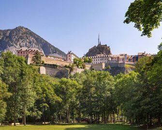 Sowell Hotels Le Parc & Spa - Briançon - Outdoor view