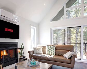 La Catrina Spa Waterfront Romantic Getaway - Saint-Alphonse-Rodriguez - Salon