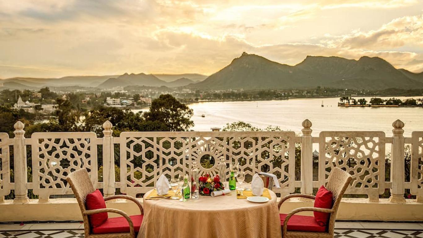 The Lalit Laxmi Vilas Palace