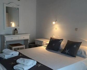 Hotel Fisilanis - Parikia - Bedroom