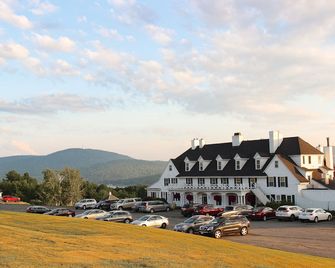 The Lucerne Inn - Holden - Balcón