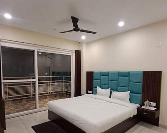 Raina's BnB - Solan - Habitación