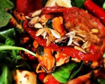 Le Therminus chambres d hôtes - Rennes-les-Bains - Comida