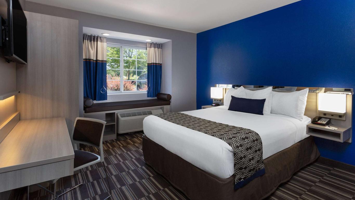 Microtel Inn & Suites by Wyndham Bethel/Danbury