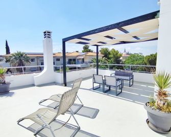 Adelos Maisonette Near Vouliagmeni Beach - Athens - Balcony