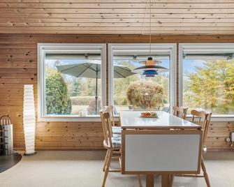 Gorgeous Home In Asnæs With Wifi - Asnaes - Comedor