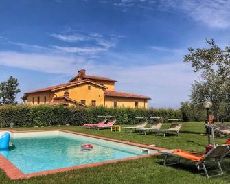 Belvilla By OYO Podere Pulicciano Orciaia - Pian di Scò - Piscina