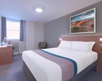 Travelodge Kingston Upon Thames Central - Kingston upon Thames - Bedroom