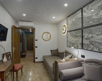 Hotel Guerrato - Venice - Living room