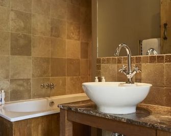 The Pear Tree Inn - Melksham