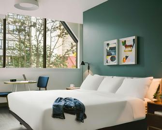 Sonder at Revival - Vancouver - Bedroom