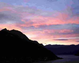 Large window with beautiful view - Faggeto Lario