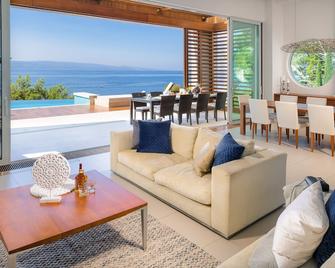 Luxury villa with the infinity pool in Brela - Brela - Olohuone