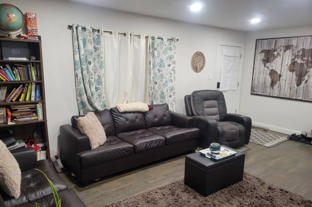 Marvelous 4-bedroom house 40 min from AC 40 min from Philly.