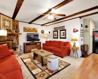 Mountain Getaway#2183 - Sugarloaf - Living room