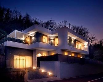 B&B Le Farfalle - San Felice del Benaco - Building