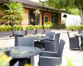 Novotel Manchester West - Manchester - Patio