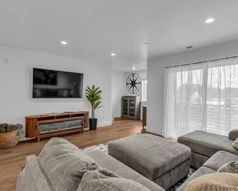 Beautiful New 4-bedroom townhome in Salt Lake City - Salt Lake City - Sala de estar