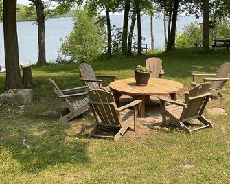 The New York Cottage 1 - Providence Bay - Patio