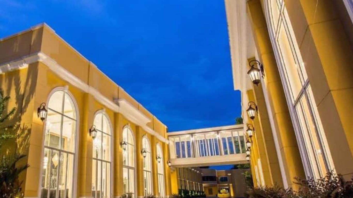 S Bangkok Hotel, Navamin