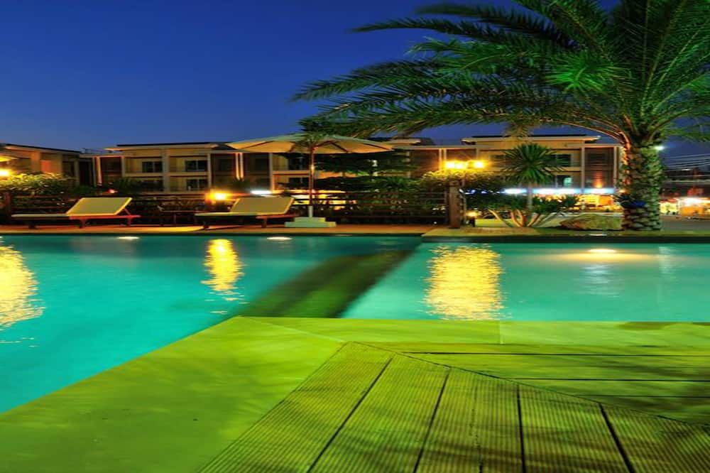 بونجومنونغ مودرن أبارتمنت - كوه ساموي - حوض السباحة