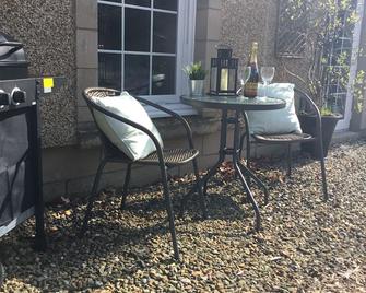 Apartment in the grounds of a country house with indoor hot tub - Kinross - Patio